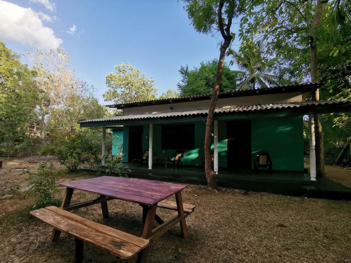 The Nilmini Lodge Сігірія Екстер'єр фото